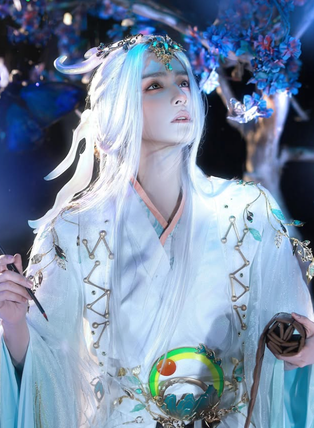 ALT="huang jingyu TOP COSPLAYER MALE ASIA"