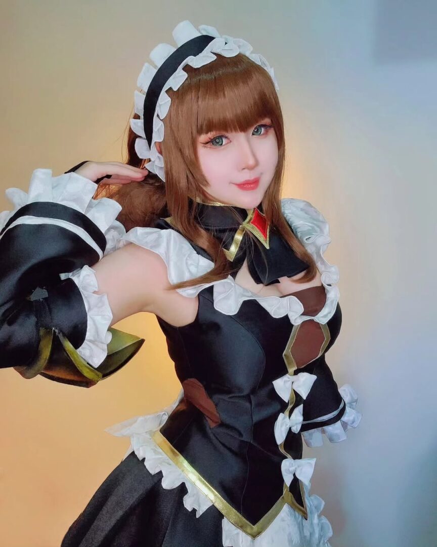alt="top Asian female cosplayers"